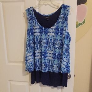 NAIF Sz1X Blue and White Patterned Sleeveless Top